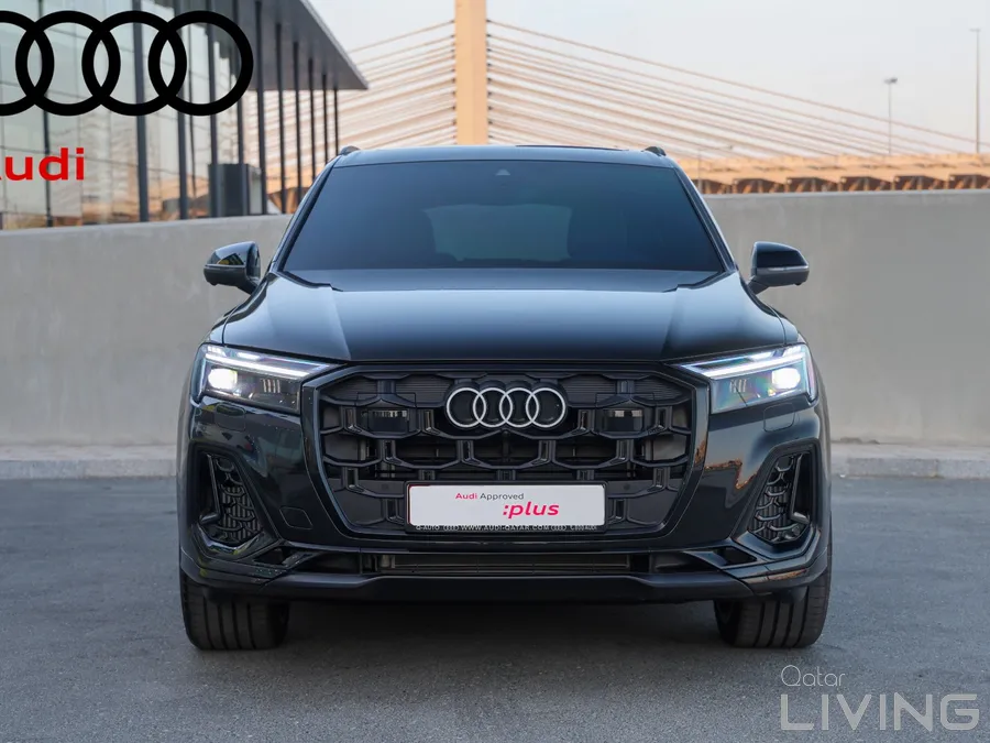 2025 Audi Q7 3.0L S-line only 400km